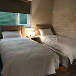 Direct Travel Vandrarhem *