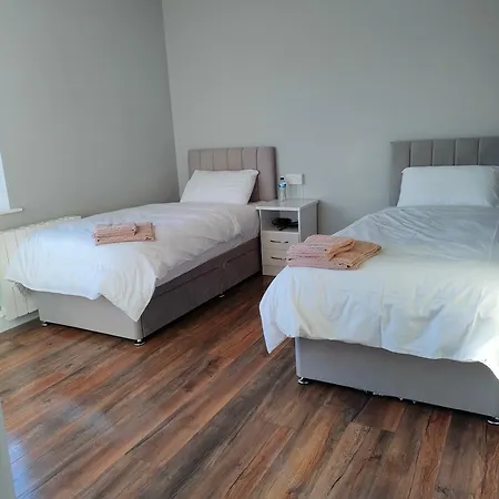 Direct Travel Hostel