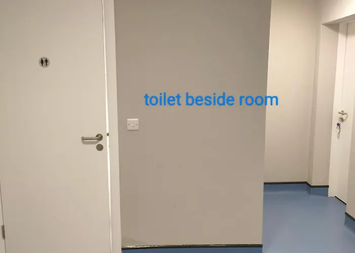 Direct Travel Hostel *